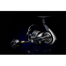 DAIWA - Naviják 23 Saltiga (G) 4000-H - 12 ložisek